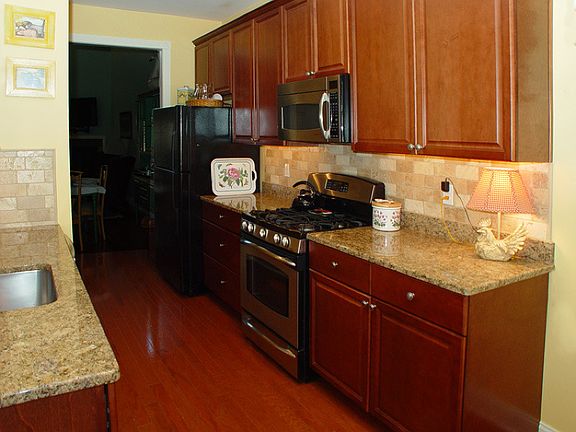 5th image of 141 Saratoga Ct