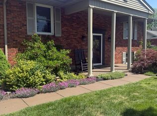 102 S Arlington Dr, Henderson, KY 42420