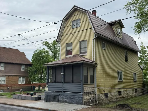 611 1/2 Sherman St, Johnstown, PA 15901