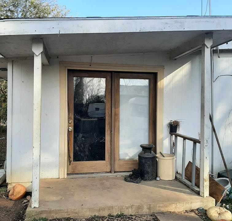 1st image of 32 Arkie Ave