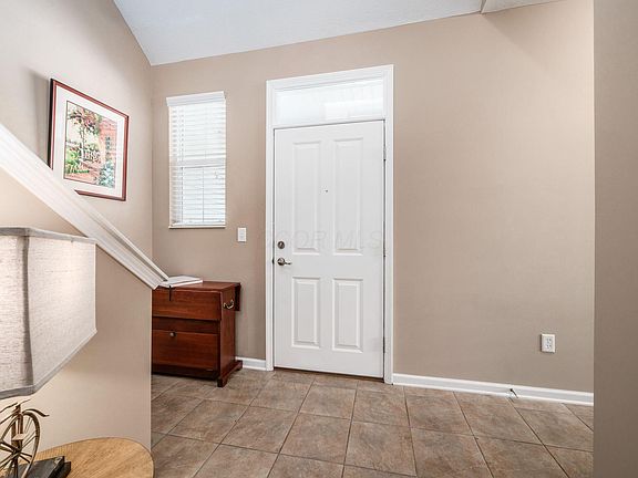 3rd image of 493 Westgreen Ln