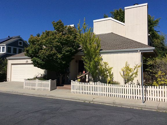 2nd image of 1 Berkeley Ct
