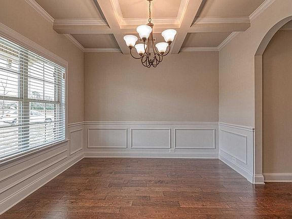 5th image of 800 Lori Ln #5YK23L