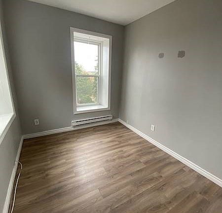 4th image of 17 Shade St #A