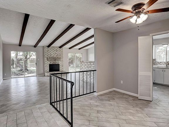 3rd image of 8414 Gulf Spring Ln
