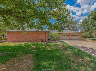 904 Stanfield Cir, Bryan, TX 77802