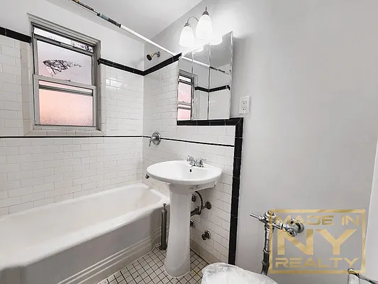 Rented by Made In NY Realty | media 9