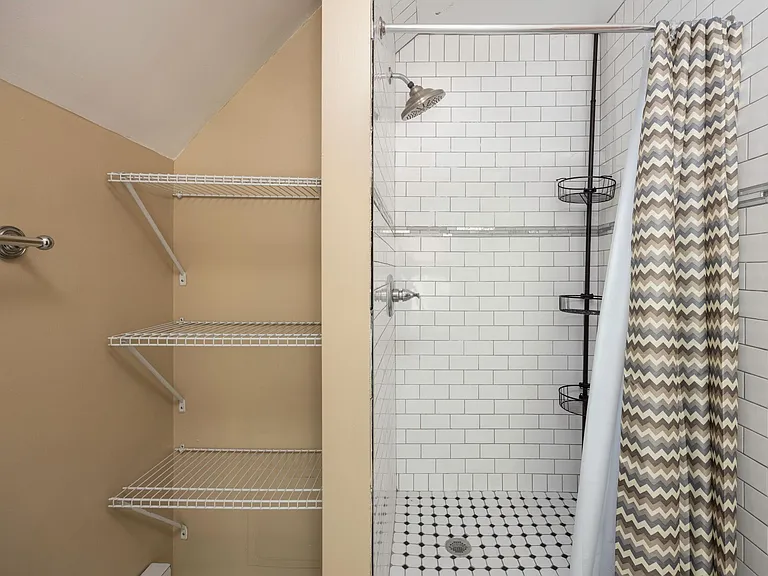 218 Lexington Ave #2 — Photo 14