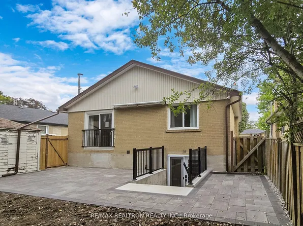 418 Marybay Cres, Richmond Hill, ON L4C 2X4