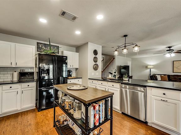 4th image of 3864 Juniper Hills Dr