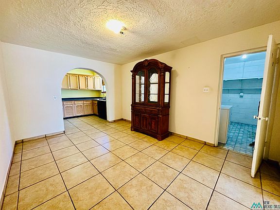 4th image of 405 E Wildy St