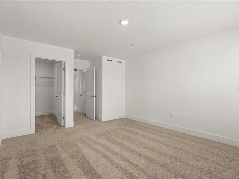 15489 Hamlin Park Dr — Photo 14