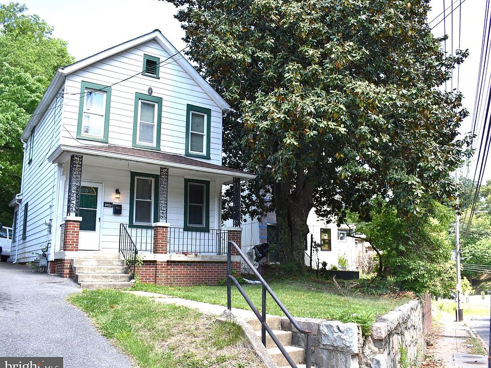 1st image of 3024 Stanton Rd SE