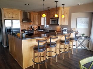 8218 62nd Ave, Kenosha, WI 53142