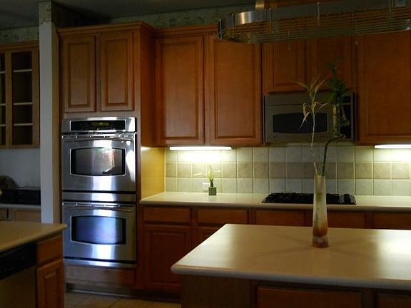 4th image of 4276 Crestfield Dr