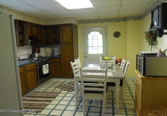 2nd image of 211-211 N Hyde Park Ave