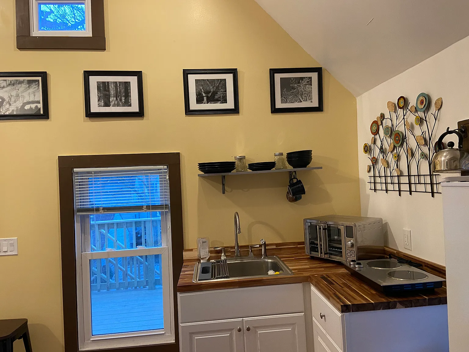 Studio, 750 sqft, $1,700 — Photo 2
