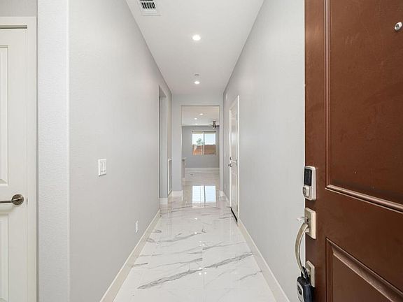 4th image of 51590 Ponderosa Dr