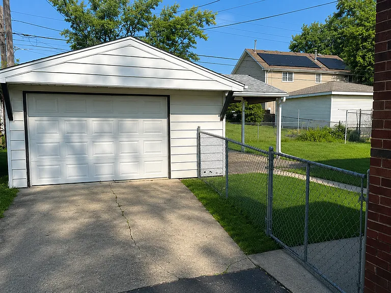 120 Mildred Ln — Photo 18