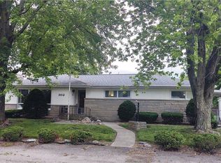 302 S Washington St, Lovington, IL 61937