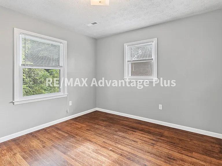 200 Gross St — Photo 18