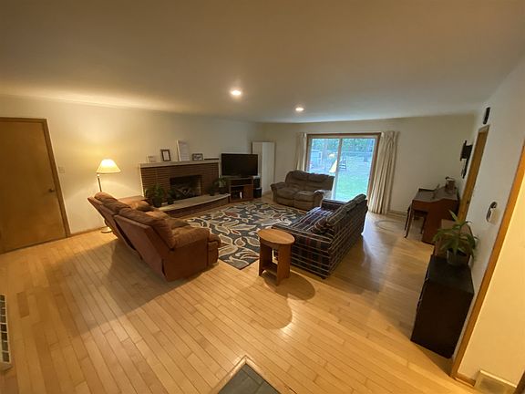 4th image of 52255 Harvest Dr