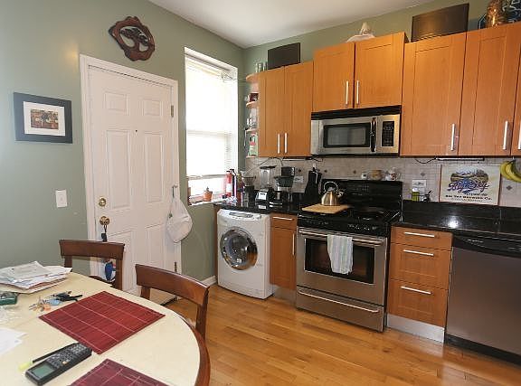 5th image of 4748 N Washtenaw Ave #03