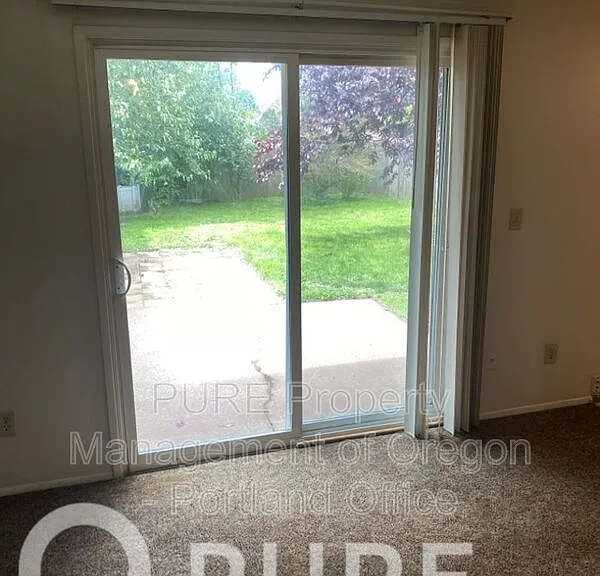 1725 SE 5th St — Photo 10
