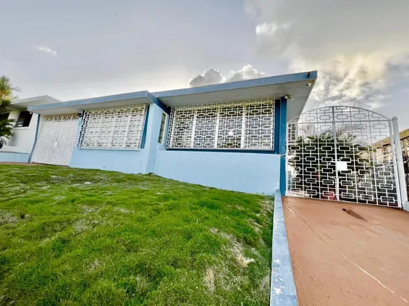 J39 Urbvilla Andalucia Calle Gaucin, San Juan, PR 00926