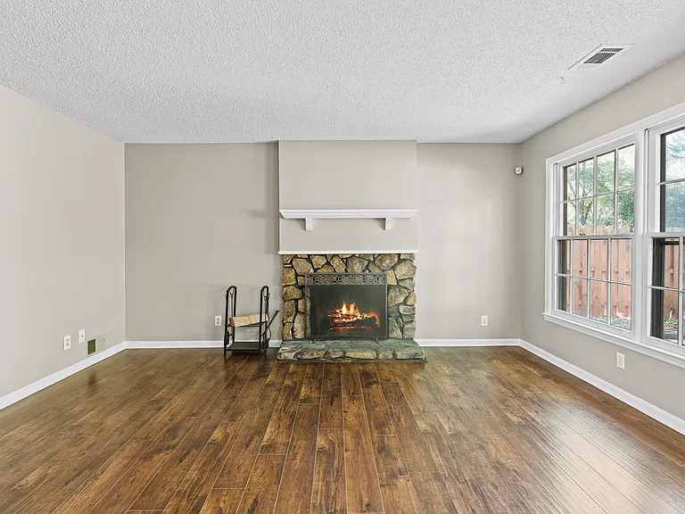 2798 Farmstead Rd SE — Photo 12