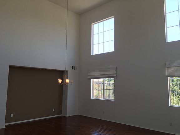 3rd image of 23563 Taft Ct