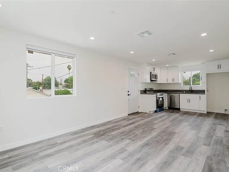 7732 Etiwanda Ave #1/2 — Photo 5