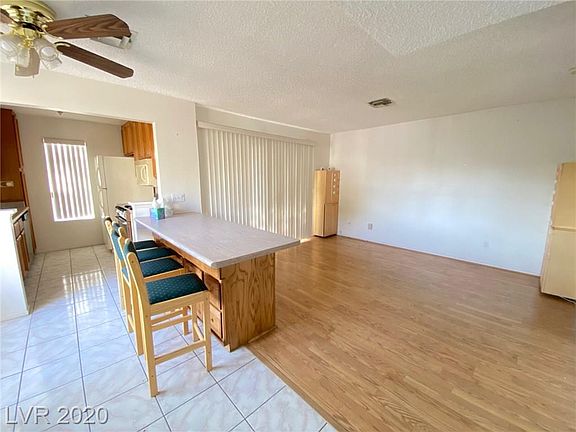 2nd image of 4837 Nara Vista Way Unit 101