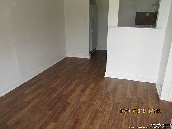 2nd image of 1730 W Poplar St APT 2