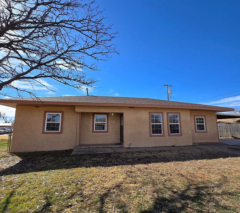 1st image of 309 W Plaza Dr