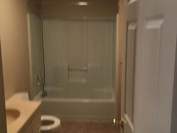 4th image of 601 Broad Ave Suite 1
