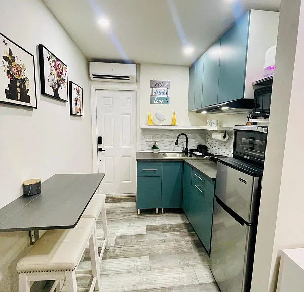 201 NE 28th Ter — Photo 9