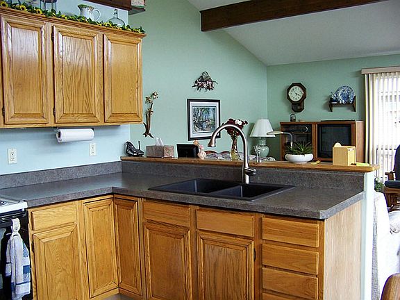 4th image of 10855 River Dr