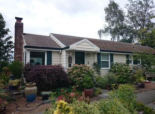 8261 Northrop Pl SW, Seattle, WA 98136