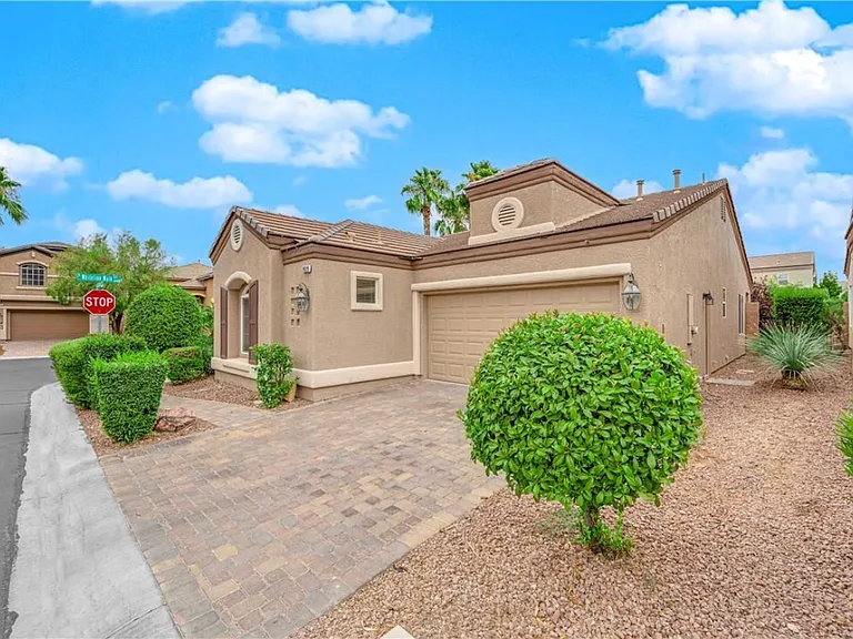 9929 Lago De Coco Ave — Photo 2
