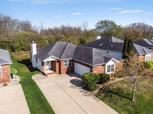 1040 Stillwater Pkwy, Crown Point, IN 46307