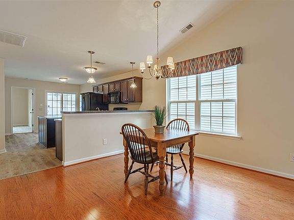 4th image of 108 Hamlet Park Dr