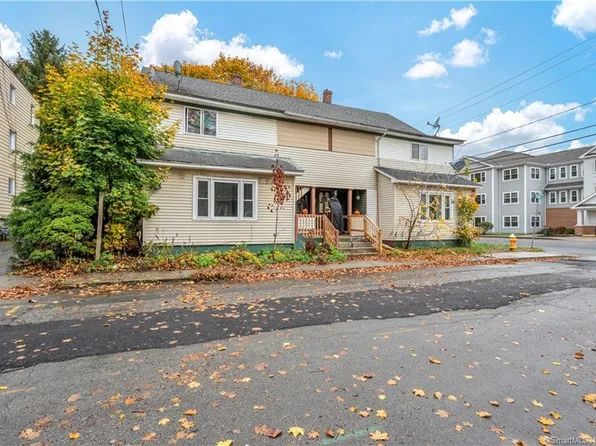 21 Greenwoods Avenue, Winchester, CT 06098