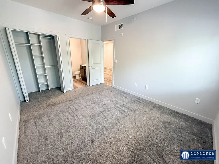 2400 Q St — Photo 12