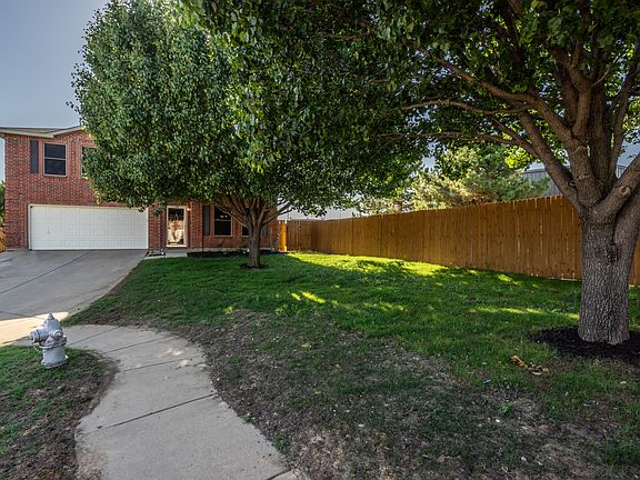 4th image of 9221 Delano Ct