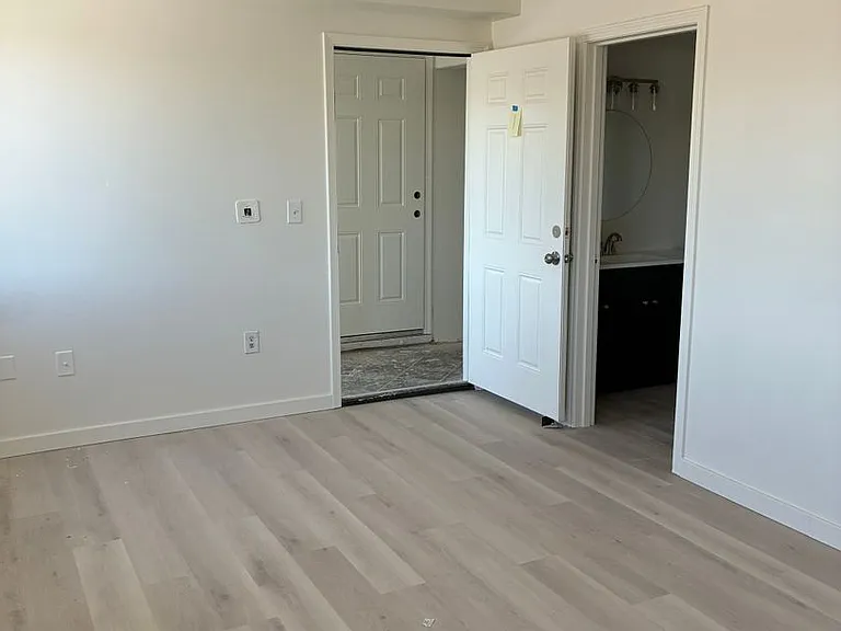3200 Spenard Rd — Photo 5