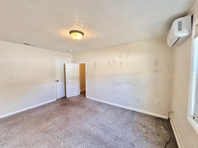 2024 Monroe Blvd — Photo 12