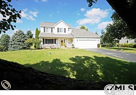 Gorgeous Colonial on 3/4 Acres