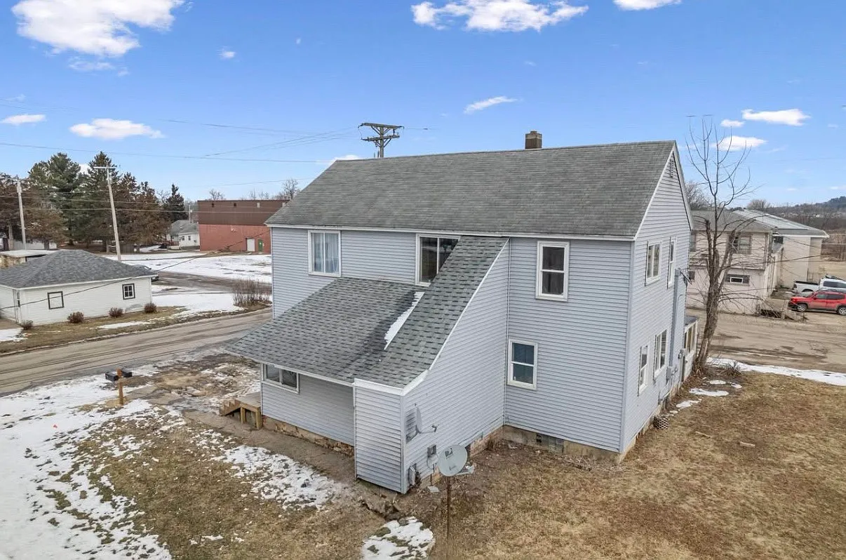 3 bed, 850 sqft, $1,150 — Photo 4