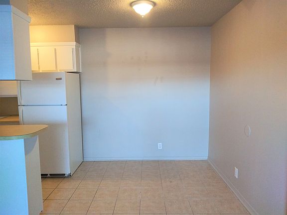 5th image of 430 E Tonhawa St APT 7